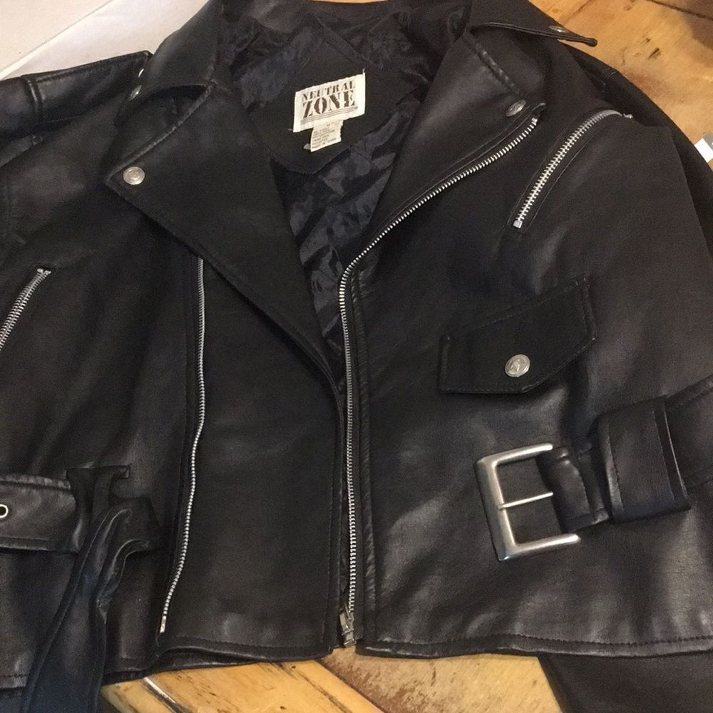 Neutral zone jacket - Picture 8 of 8